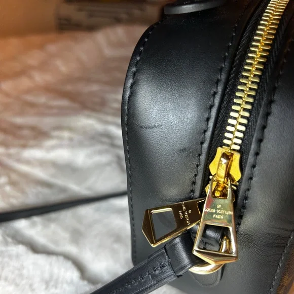 LOUIS VUITTON
Black Monogram Canvas Saintonge - Picture 9 of 16